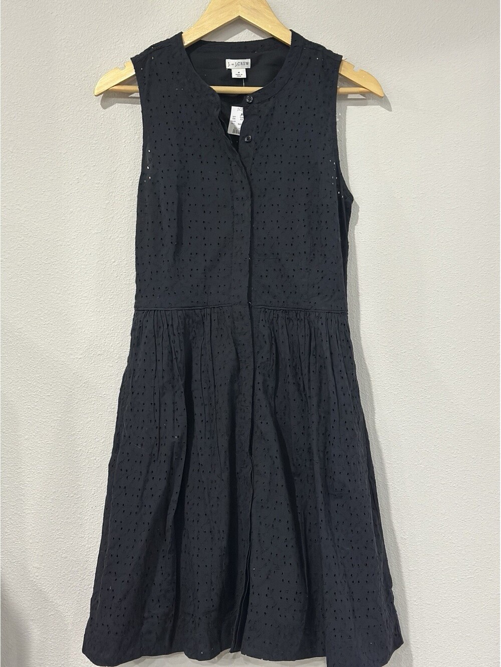 NEW J.Crew Sleeveless Eyelet Shirtdress crafted from 100% cotton Size 4 - Picture 2 of 6